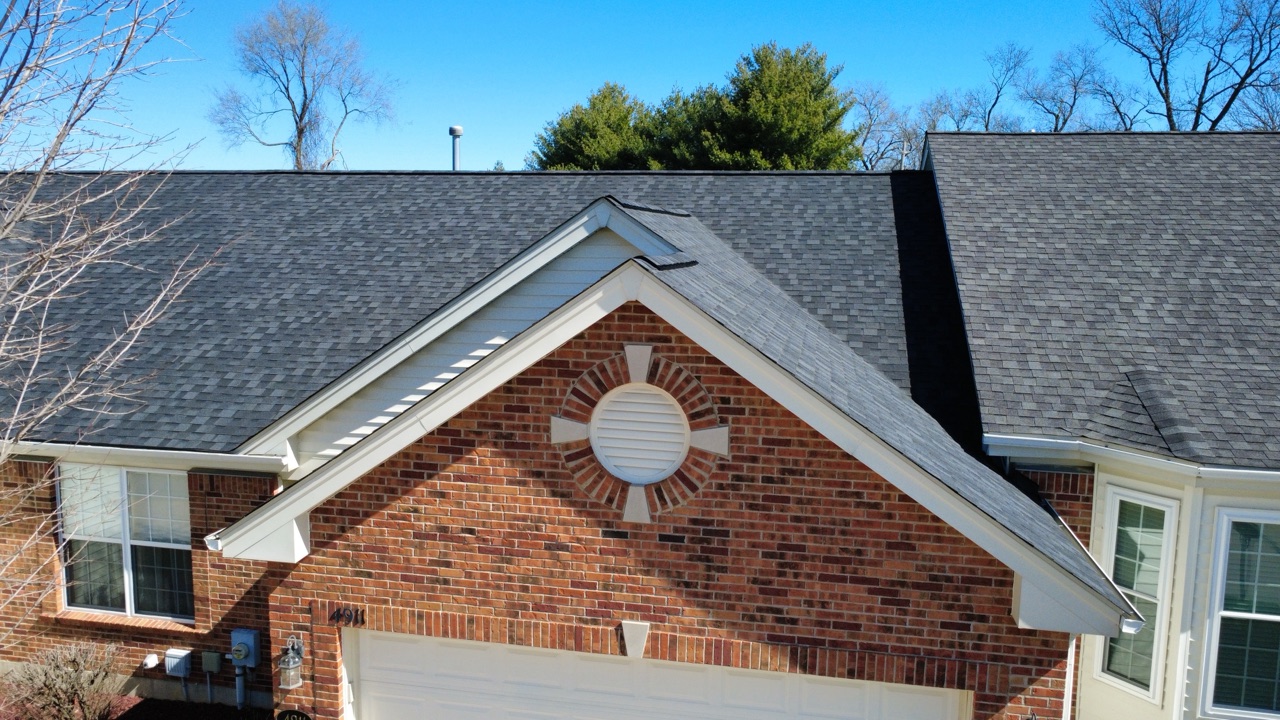 Architectural asphalt shingle roof replacement on a Franklin County home